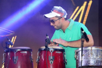 Демис Карибидис «зажег» на барабанах